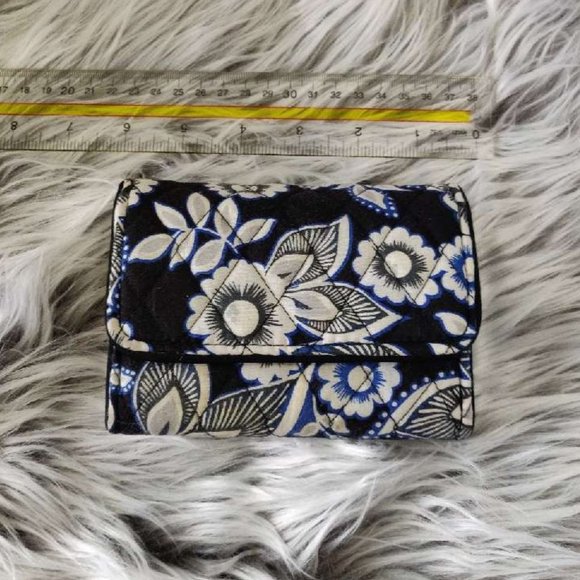 Vera Bradley Tri-fold Wallet - Picture 1 of 6